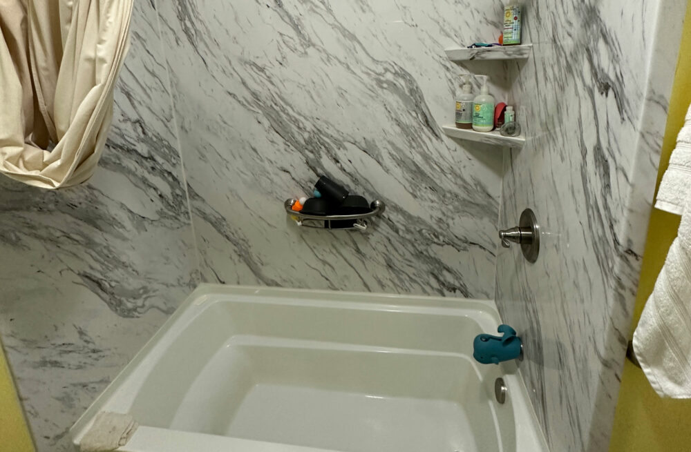 tub-shower combo in Pendleton, South Carolina